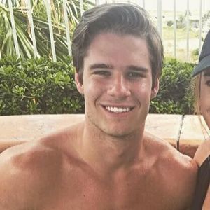 Meet your Posher, Jeremiah